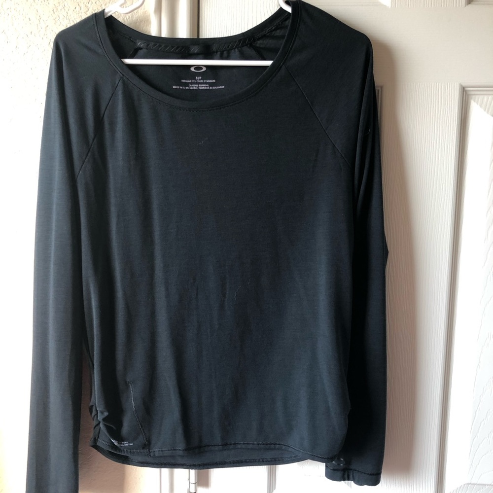 Oakley black long sleeve, size small NEVER WORN